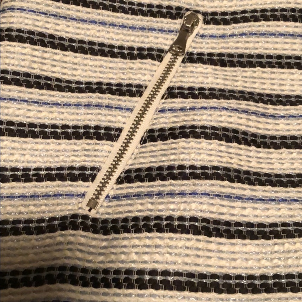 Skirts - Picture 2 of 2
